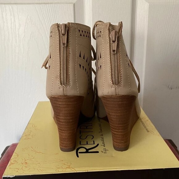 RESTRICTED "Slow Motion" Southwestern Stacked wood wedge Heel Booties Ankle *8M* - Picture 5 of 7